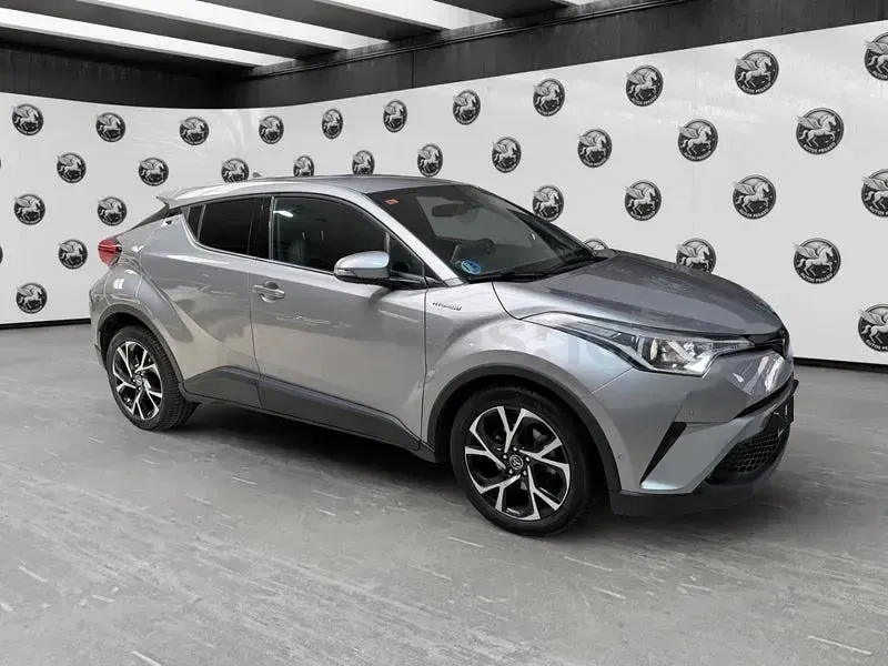 Usado Toyota C-HR Advance 122 CV (89 kW) 2019 Gris / plata SUV