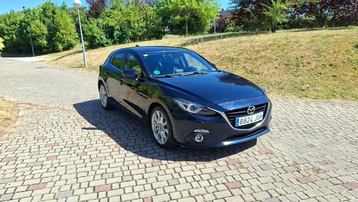 Usado Mazda 3 Luxury 150 CV (110 kW) 2015 Azul Utilitario