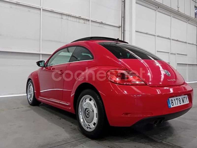 Usado VW Beetle Design 140 CV (102 kW) 2012 Rojo Utilitario