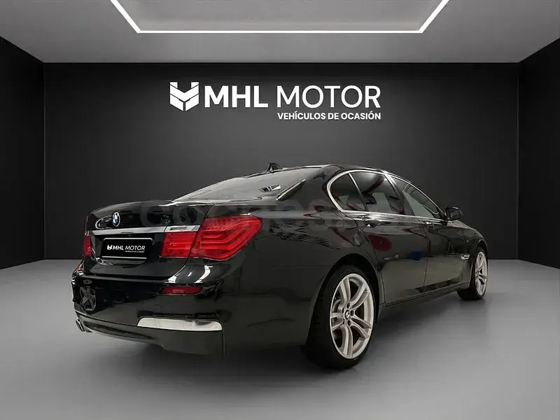 Usado BMW 730 Comfort Edition 258 CV (189 kW) 2012 Negro Berlina
