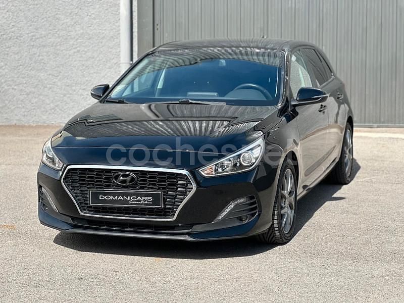 Negro Usado 2019 Hyundai i30 Berlina | 11.999 € (Buen precio) - Imagen 1/4
