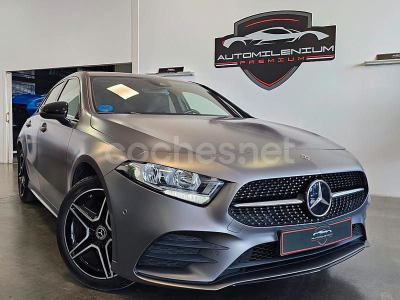 Gris / plata Usado 2021 Mercedes A250 Berlina | 31.900 € (Un poco caro) - Imagen 1/4