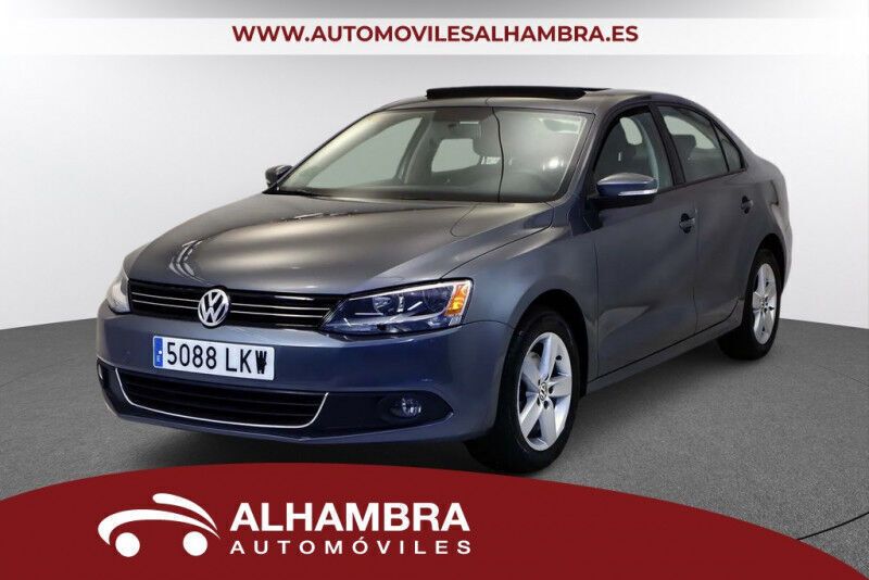 Gris / plata Usado 2013 VW Jetta Sport Berlina | 12.050 € - Imagen 1/4