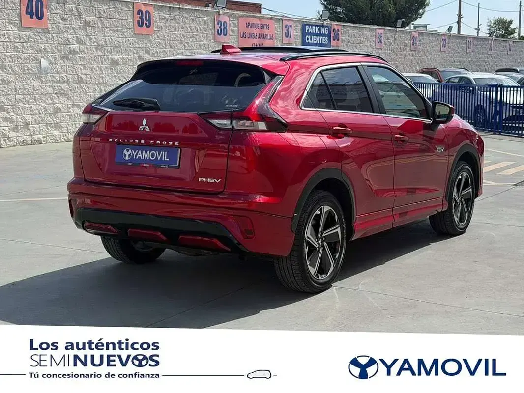 Usado Mitsubishi Eclipse Cross 188 CV (138 kW) 2023 Rojo SUV