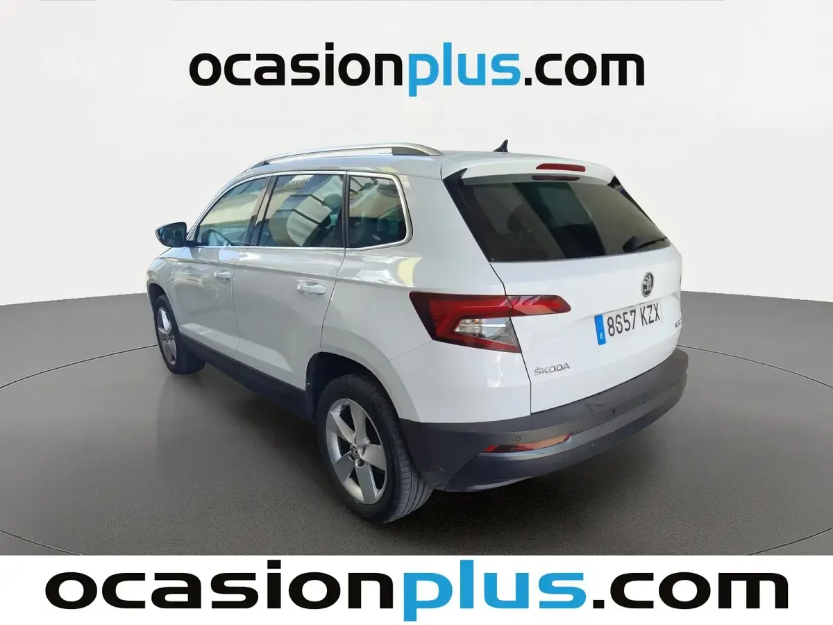 Usado Skoda Karoq 116 CV (85 kW) 2019 Blanco SUV