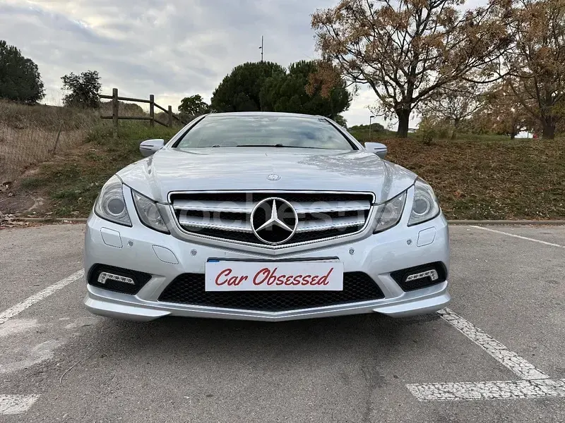 Usado Mercedes E350 292 CV (214 kW) 2009 Gris / plata Coupe