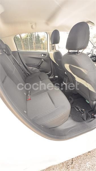 Blanco Usado 2019 Peugeot 208 Utilitario | 7000 € (Super precio) - Imagen 1/4