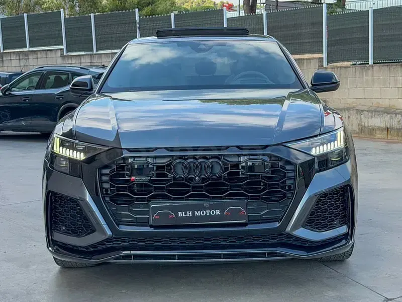 Usado Audi Q8 600 CV (441 kW) 2020 Gris / plata SUV
