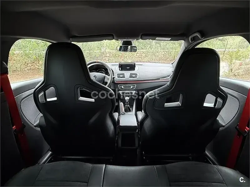 Usado Renault Mégane Trophy 275 CV (202 kW) 2015 Negro Coupe