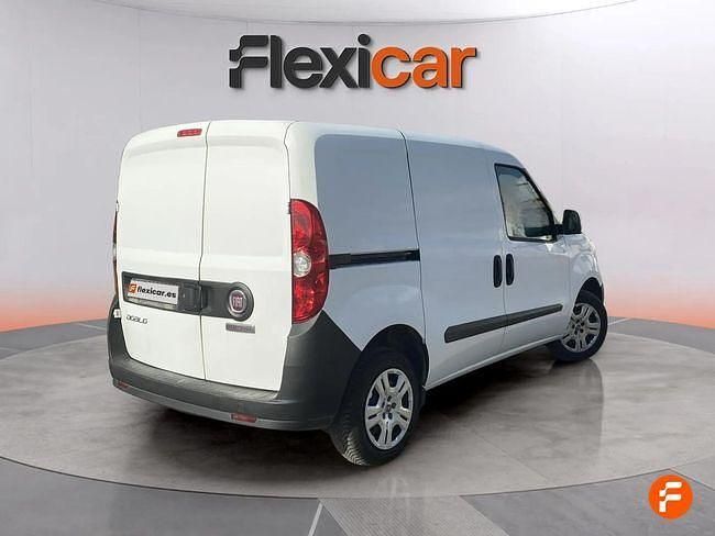Usado Fiat Doblò Easy 95 CV (69 kW) 2020 Blanco Monovolumen