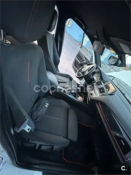 Usado BMW 116 Sport Line 136 CV (100 kW) 2012 Blanco Utilitario