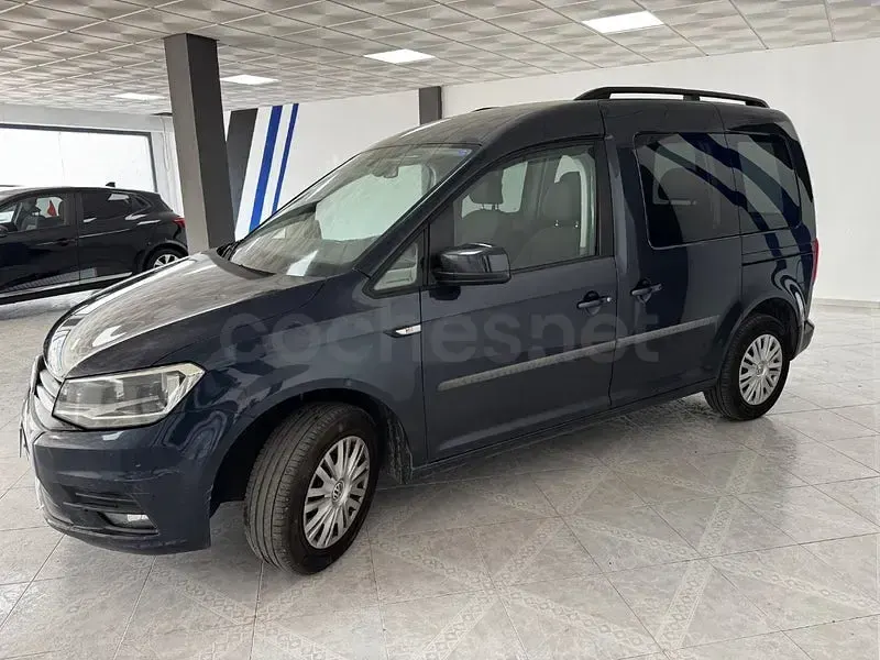 Usado VW Caddy Beach 102 CV (75 kW) 2018 Negro Monovolumen