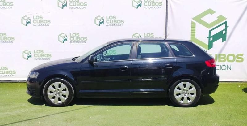 Usado Audi A3 Ambiente 105 CV (77 kW) 2009 Negro Berlina