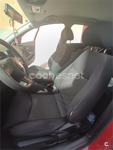 Usado Seat Ibiza Sport 100 CV (73 kW) 2005 Rojo Utilitario