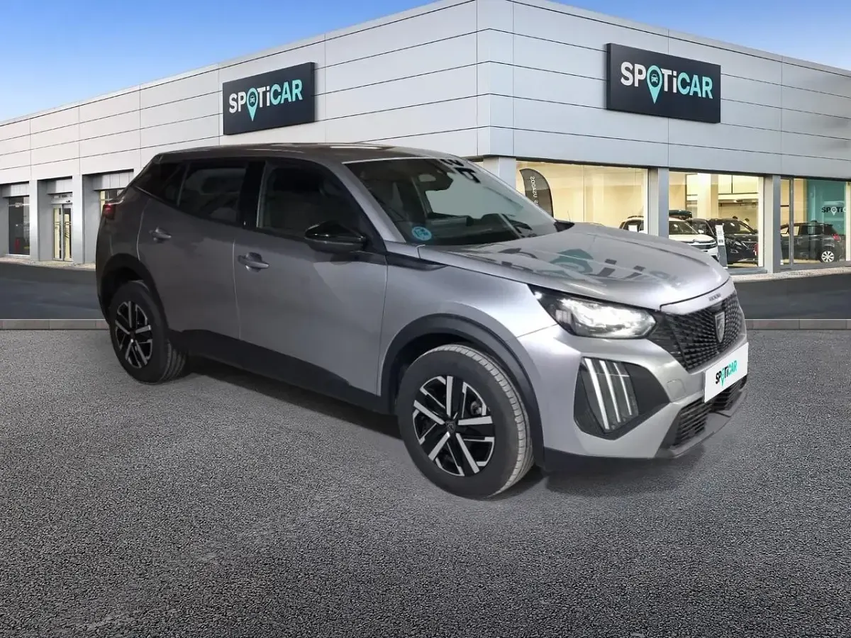Usado Peugeot 2008 Active 100 CV (73 kW) 2024 Gris SUV