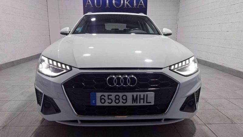 Usado Audi A4 S-Line 150 CV (110 kW) 2023 Blanco Familiar