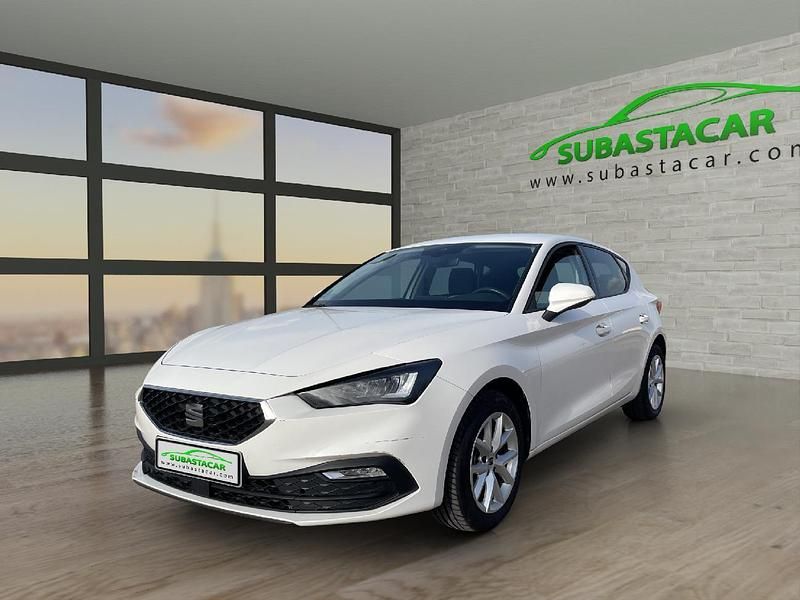 Usado Seat Leon Style 115 CV (84 kW) 2021 Blanco