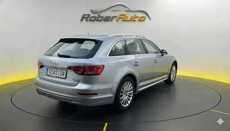 Usado Audi A4 Allroad 163 CV (119 kW) 2017 Gris / plata Familiar