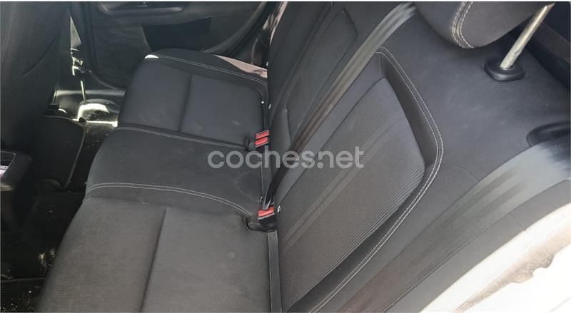 Usado Fiat Tipo Business 120 CV (88 kW) 2018 Negro Familiar