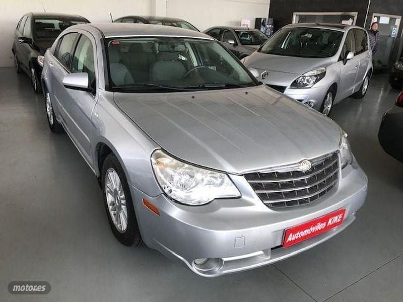 Usado Chrysler Sebring 140 CV (102 kW) 2007 Gris Berlina