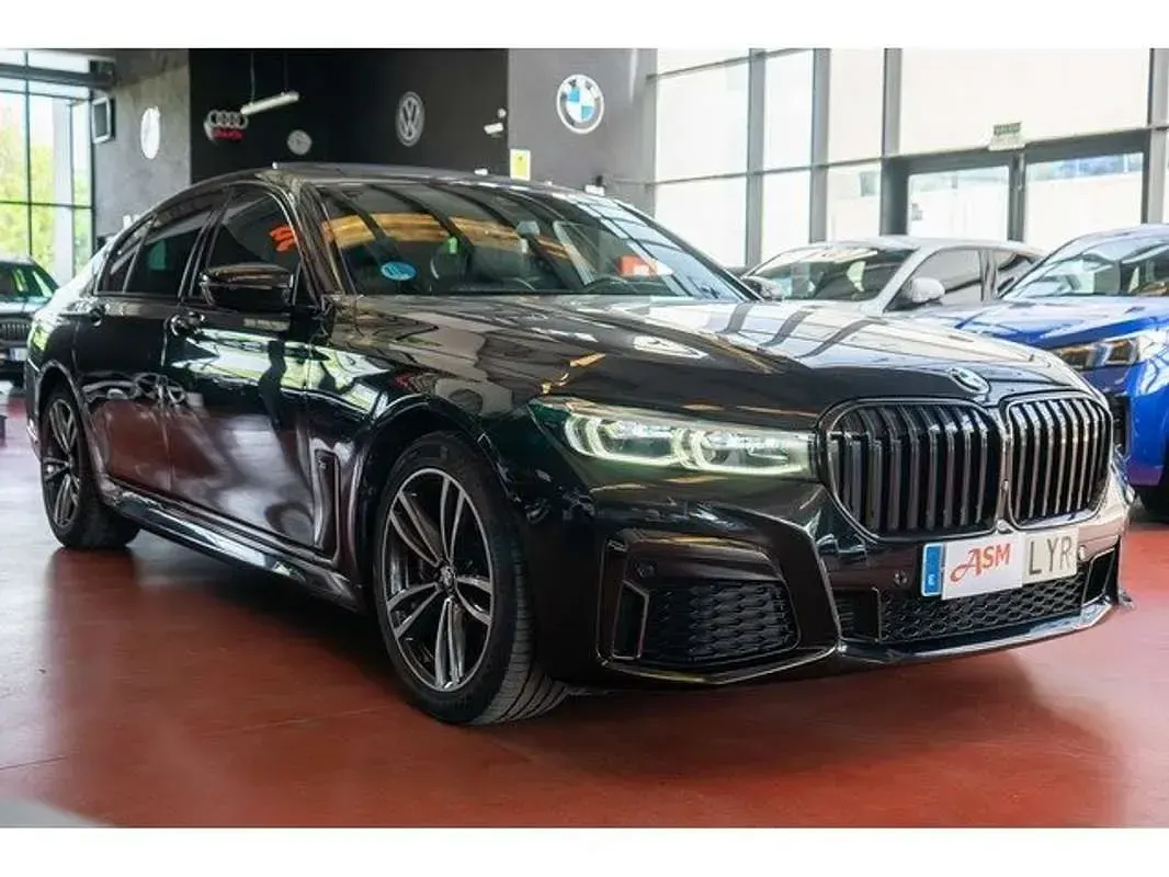 Usado BMW 740 Comfort Edition 340 CV (250 kW) 2022 Negro Berlina