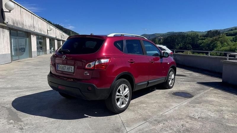 Usado Nissan Qashqai Tekna 150 CV (110 kW) 2011 Granate SUV