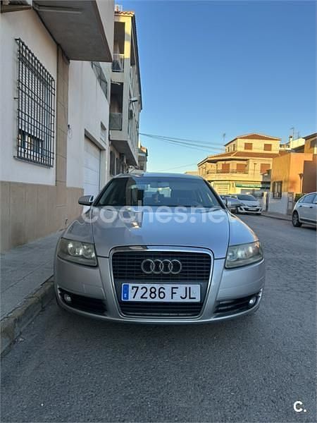 Usado Audi A6 140 CV (102 kW) 2006 Gris / plata Berlina