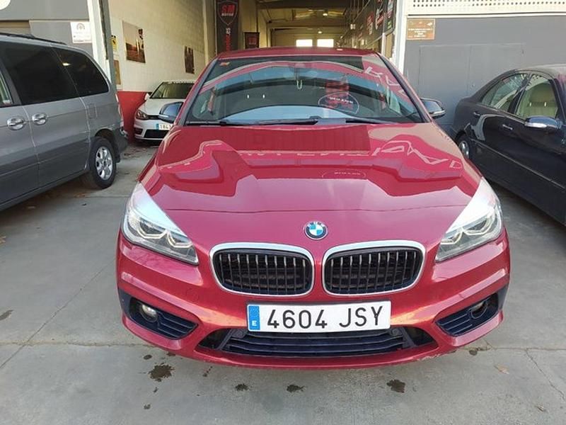 Usado BMW 218 150 CV (110 kW) 2016 Granate Familiar