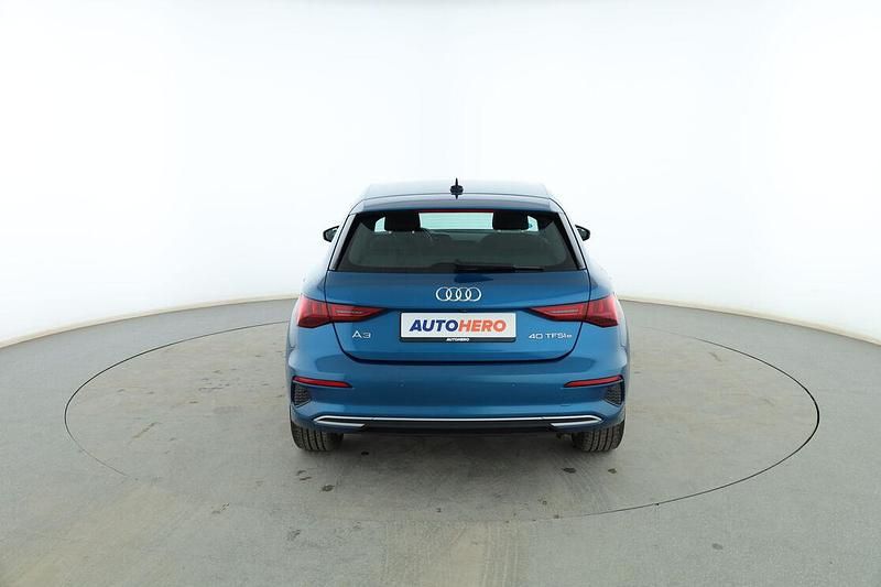 Usado Audi A3 Sportback e-tron Advanced 204 CV (150 kW) 2020 Azul Utilitario
