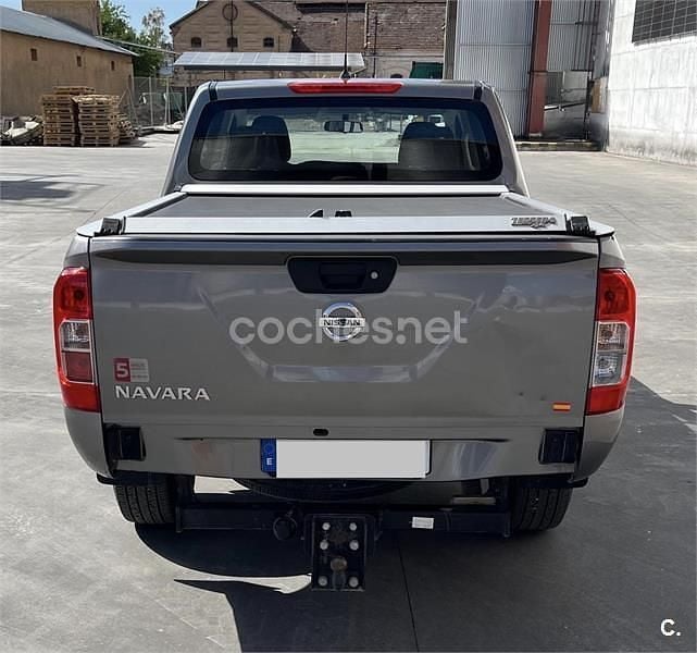 Usado Nissan Navara Acenta 190 CV (139 kW) 2021 Gris / plata Pickup/Camioneta