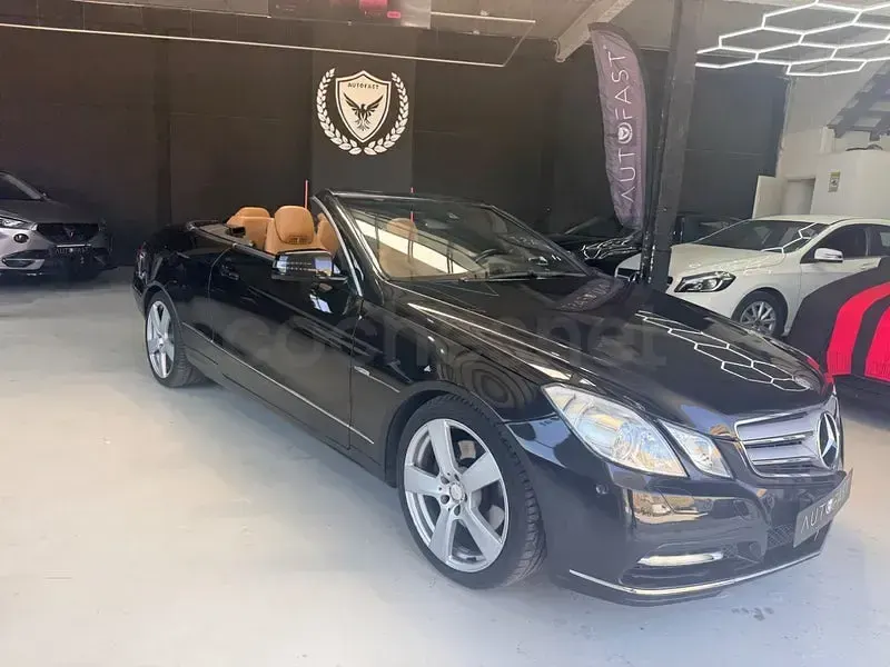 Usado Mercedes E250 Avantgarde 204 CV (150 kW) 2013 Negro Descapotable