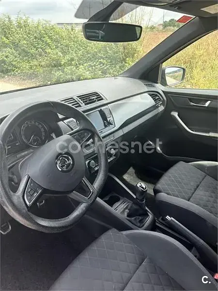 Usado Skoda Fabia 95 CV (69 kW) 2020 Negro Utilitario