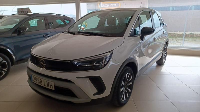 Usado Opel Crossland X Business Elegance 130 CV (95 kW) 2022 Blanco SUV