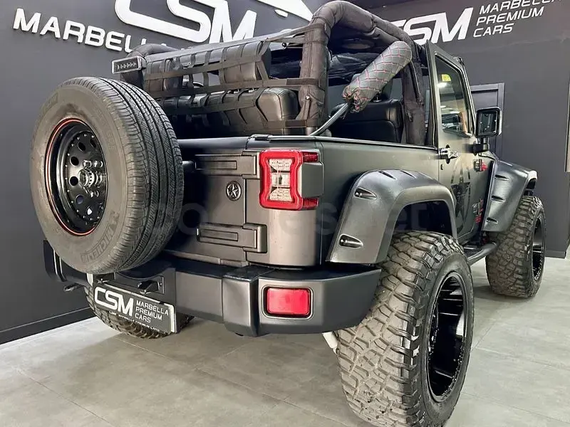 Usado Jeep Wrangler Sport 200 CV (147 kW) 2010 Negro SUV