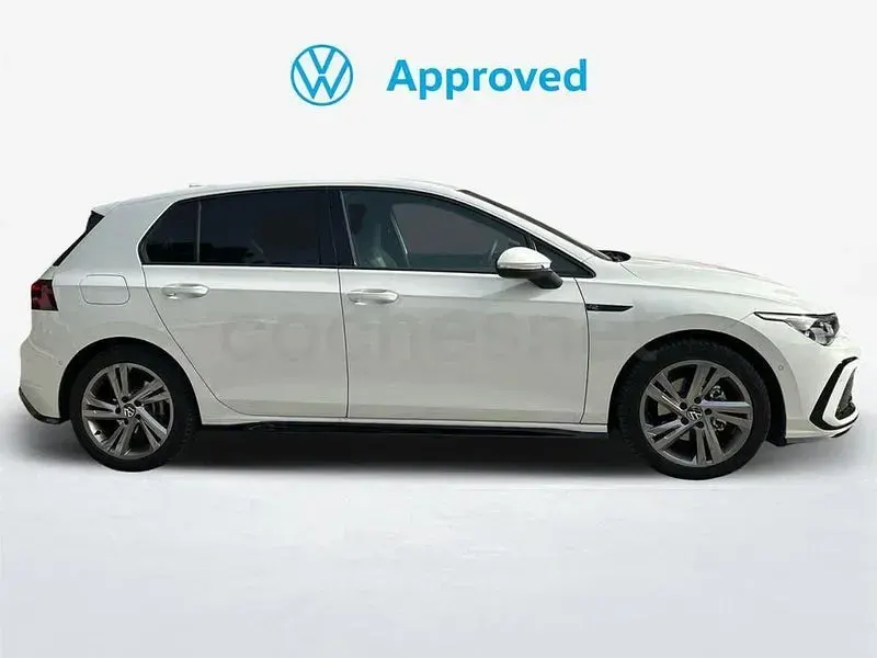 Usado VW Golf VIII R-line 150 CV (110 kW) 2025 Blanco Berlina
