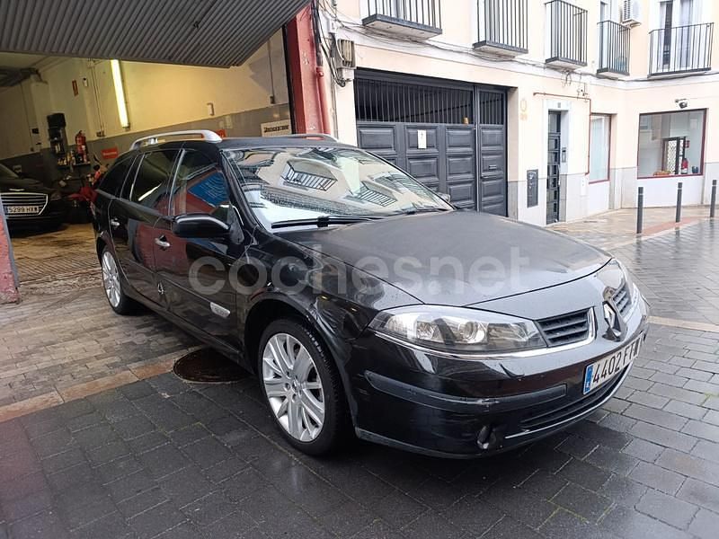 Usado Renault Laguna III Privilege 130 CV (95 kW) 2007 Negro Familiar