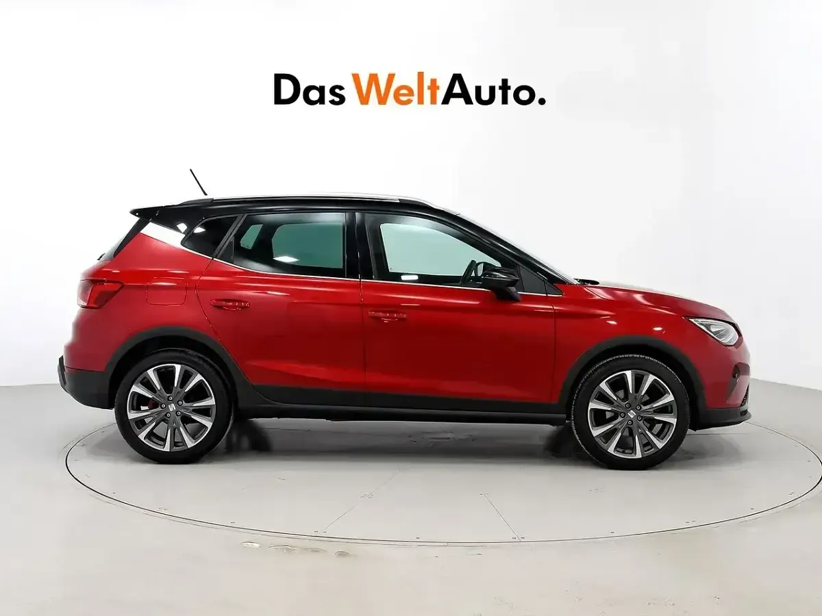 Usado Seat Arona FR 115 CV (84 kW) 2025 Negro SUV