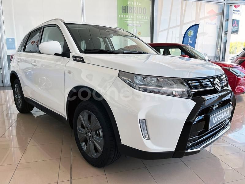 Blanco Nuevo 2025 Suzuki Vitara SUV | 24.390 € - Imagen 1/4