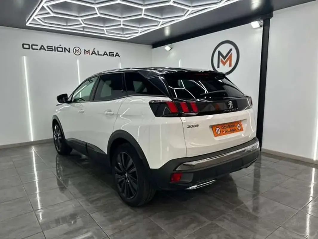 Usado Peugeot 3008 Allure 131 CV (96 kW) 2018 Blanco SUV
