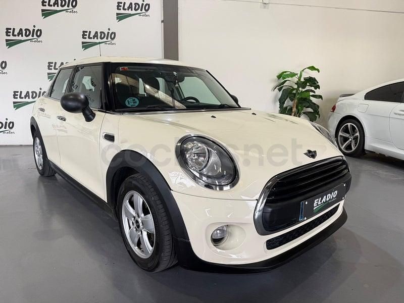 Usado Mini Cooper D 116 CV (85 kW) 2017 Beige Utilitario