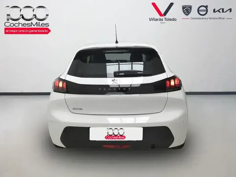 Usado Peugeot 208 Active 75 CV (55 kW) 2023 Blanco Utilitario