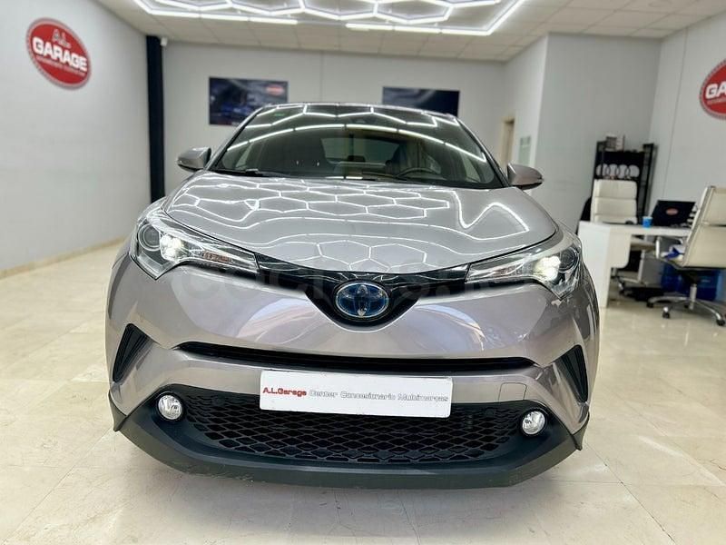 Usado Toyota C-HR Advance 122 CV (89 kW) 2020 Gris / plata SUV