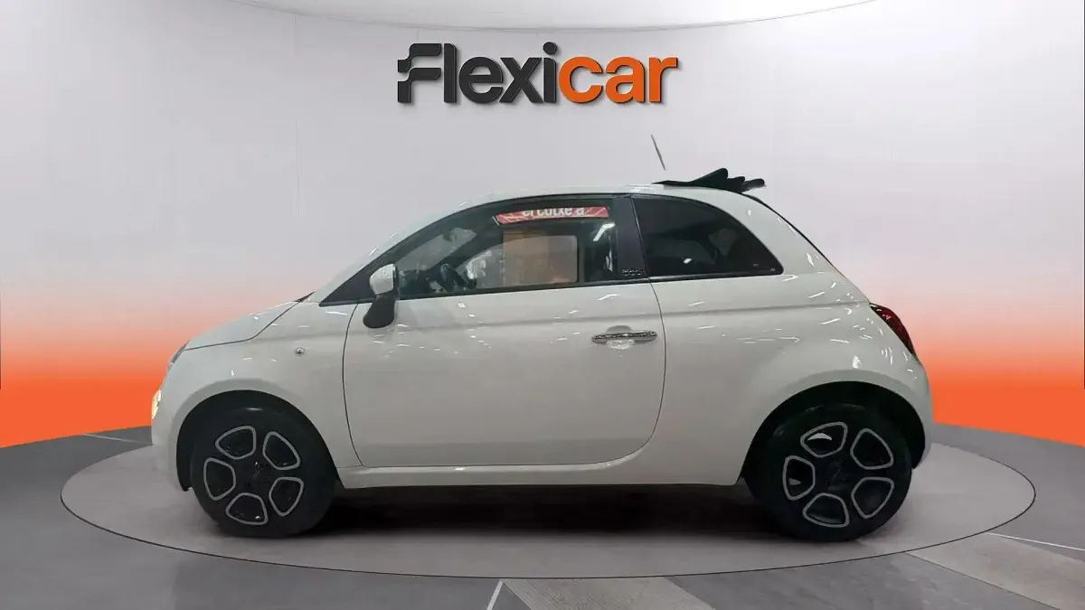 Usado Fiat 500 Club 71 CV (52 kW) 2023 Blanco Descapotable