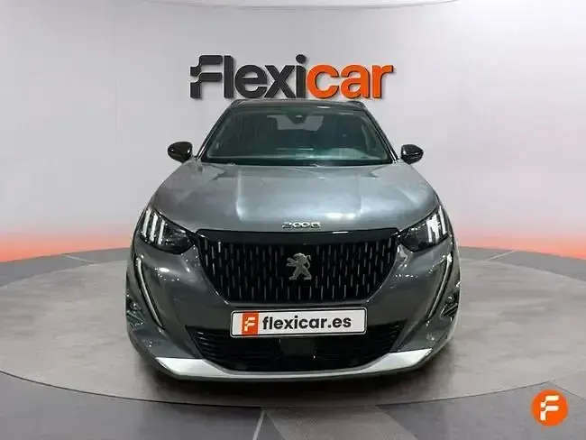 Usado Peugeot 2008 GT 130 CV (95 kW) 2022 Gris SUV