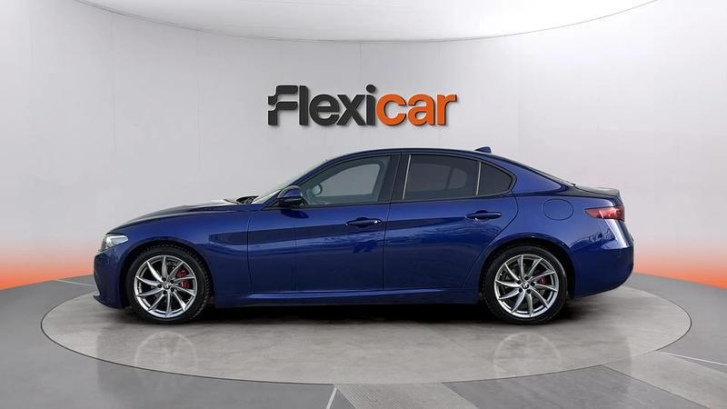 Usado Alfa Romeo Giulia Sprint 200 CV (147 kW) 2022 Azul Berlina