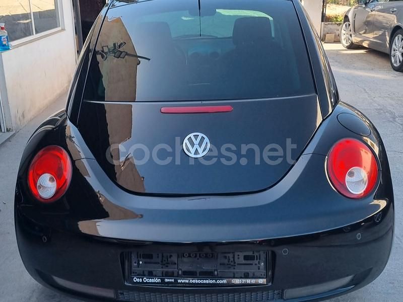 Usado VW New Beetle 105 CV (77 kW) 2009 Negro Utilitario