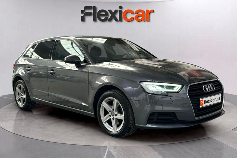 Gris Usado 2020 Audi A3 Sportback Attraction Berlina | 18.090 € (Super precio) - Imagen 1/4