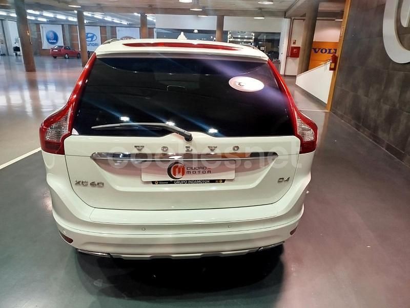 Usado Volvo XC60 Momentum 190 CV (139 kW) 2017 Blanco SUV