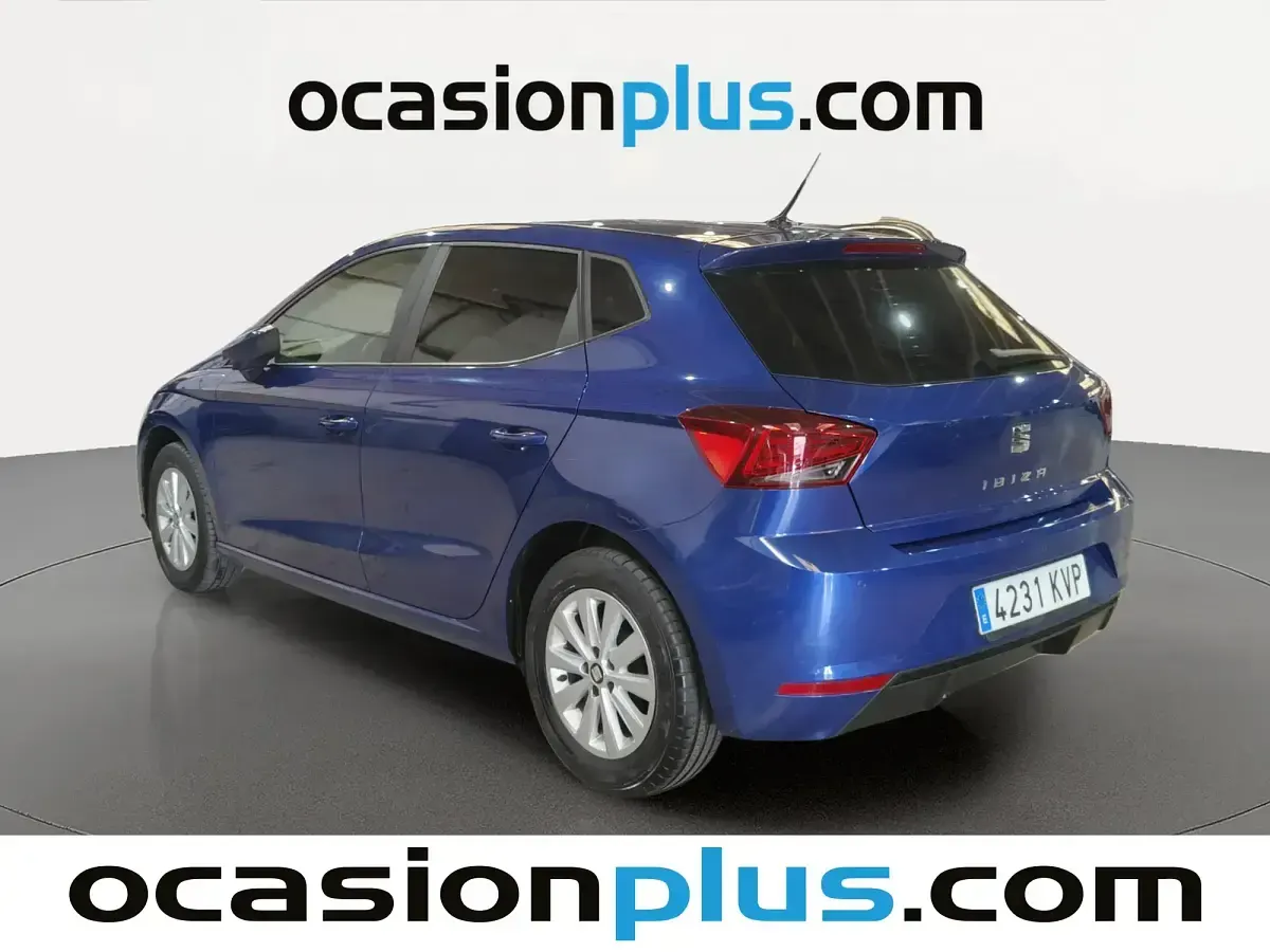 Usado Seat Ibiza Style Plus 95 CV (69 kW) 2019 Azul Utilitario