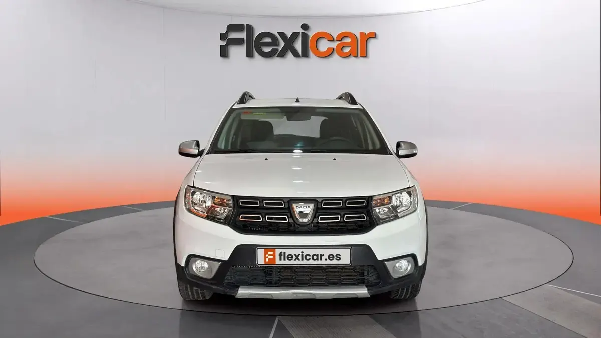 Usado Dacia Sandero Stepway 90 CV (66 kW) 2017 Blanco Berlina